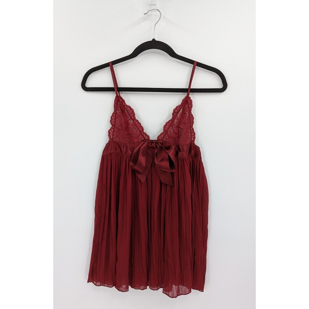 Victoria's Secret Lingerie Women's S Maroon Red Lace Pleated Babydoll